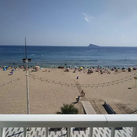 Piso De 4 Dormitorios A Pie De La Playa Levante דירה *