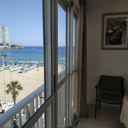 Piso De 4 Dormitorios A Pie De La Playa Levante