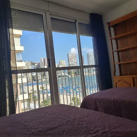 Piso De 4 Dormitorios A Pie De La Playa Levante