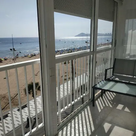 Piso De 4 Dormitorios A Pie De La Playa Levante * בנידורם
